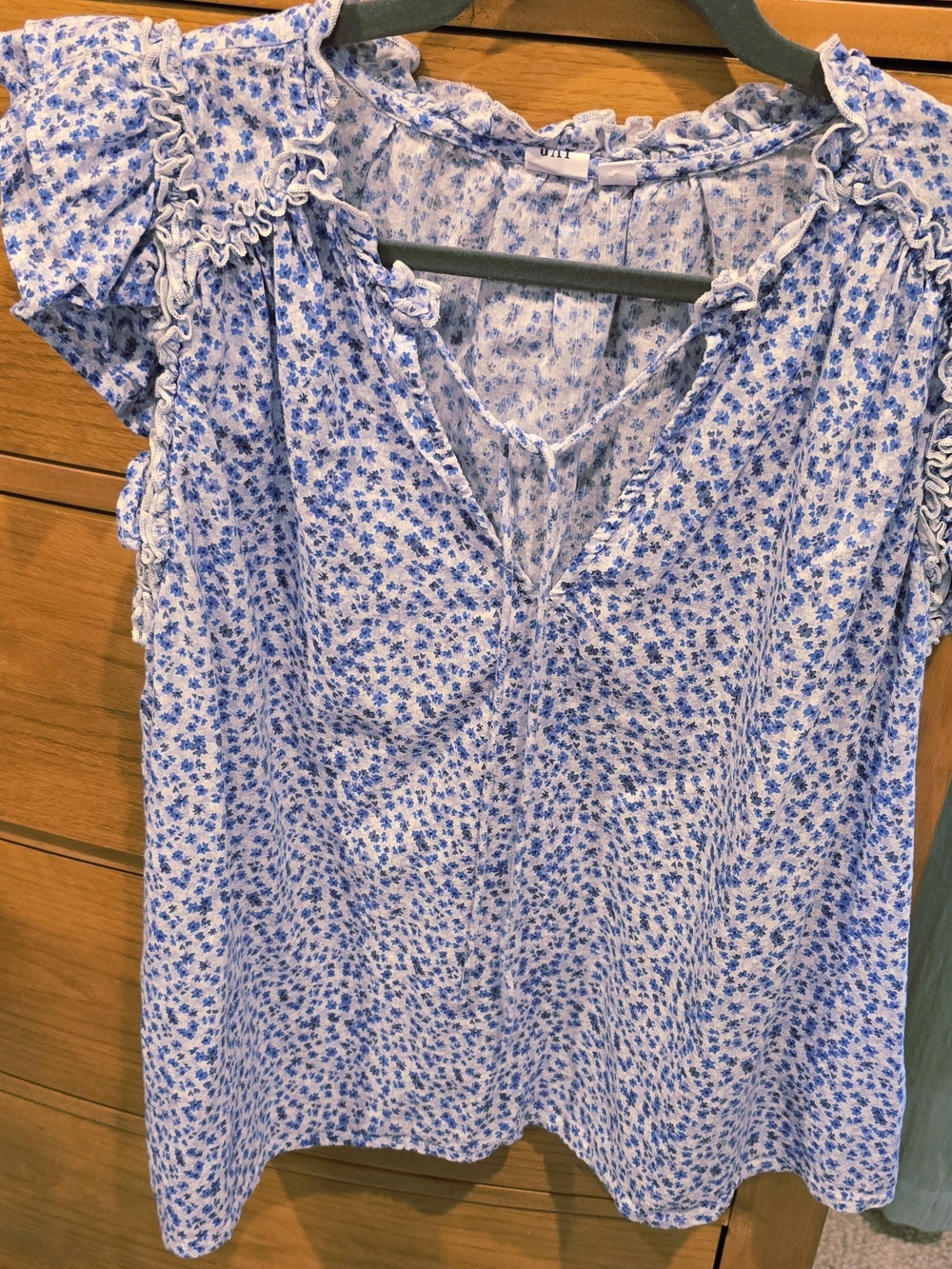 GAP Blue Ditsy Floral Ruffle Sleeve Women’s Top, M